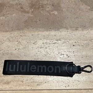 Lululemon black keychain